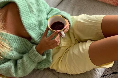 Πώς δεν θα φορέσεις το σορτς σαν μαθήτρια δημοτικού. Πέντε «ενήλικα» λουκ, πιο κομψά από φορέματα