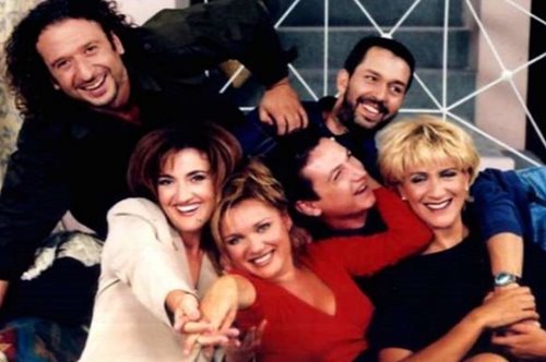 Εγκλήματα: Οι πρωταγωνιστές της σειράς ποζάρουν μαζί 19 χρόνια μετά 