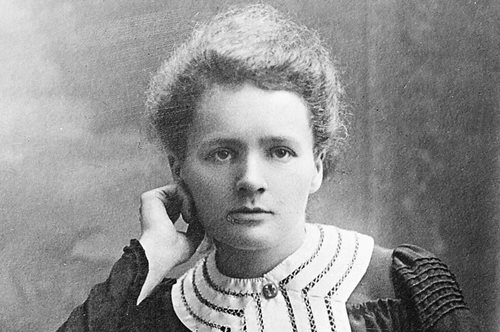 Μαρί Κιουρί: H επιστήμονας που τιμήθηκε με δύο βραβεία Νόμπελ, σπούδασε παράνομα και μυστικά