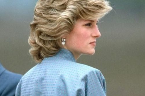 3 πολύ σπάνια πρωινά φορέματα της πριγκίπισσας Νταϊάνα από τη δεκαετία του '80 σε δημοπρασία