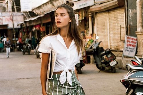 Σέξι και αέρινη. Η οικονομική φούστα που θα φορέσεις περισσότερο από οτιδήποτε άλλο το καλοκαίρι