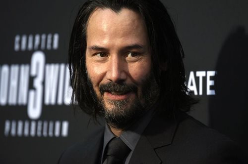 Το ένα πράγμα που φοράει συνέχεια ο Κιάνου Ριβς είναι ακόμα ένας λόγος που τον συμπαθούμε τόσο