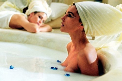 Sostar καλλυντικά: Το ελληνικό γάλα γαϊδούρας στην υπηρεσία της ομορφιάς 