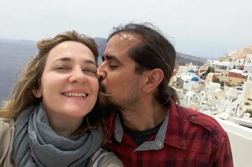 Ο Αμερικανός Ντάμιεν Καστανέντα έκλεισε ένα χρόνο ζωής στην Αθήνα και γράφει τα συν και τα πλην 