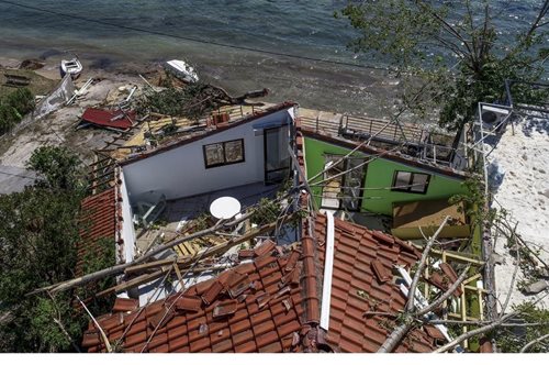 «Οι υδρογονάνθρακες εντείνουν την κλιματική κρίση»: Η δήλωση του διευθυντή της Greenpeace