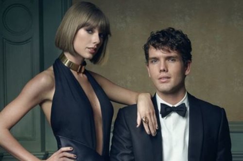 Κορίτσια, από εδώ ο κούκλος αδερφός της Taylor Swift