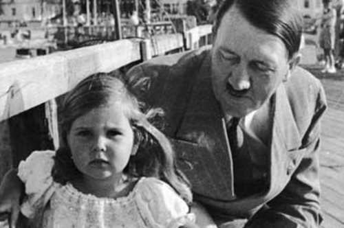 Αθωότητα και φρίκη: Η τραγική ιστορία της μικρής Χέλγκα στην οποία είχε αδυναμία ο Χίτλερ