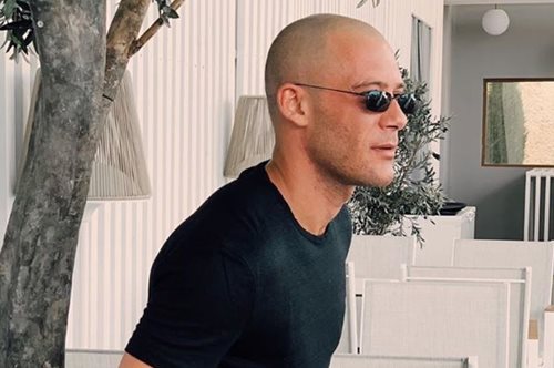 «Νίντζα της χημειοθεραπείας»: Ο αγώνας του Αντίνοου Αλμπάνη ενάντια στον καρκίνο