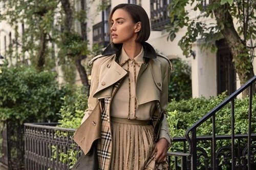 Η Ιρίνα Σάικ έδειξε τον έναν και μοναδικό τρόπο να φορέσουμε το υπερβολικά μίνι φόρεμα