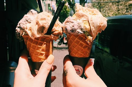 Ο διατροφολόγος Τάσος Παπαλαζάρου σου λέει ποιο παγωτό έχει τις λιγότερες θερμίδες