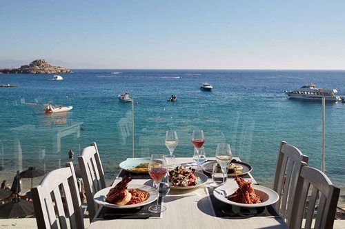 Το ιταλικό εστιατόριο στη Μύκονο που τρως με 8,5 ευρώ. Κι όμως υπάρχει 