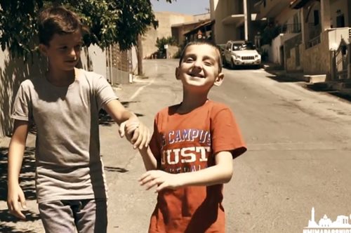 «Κέρδισες!»: Το ελληνικό βίντεο που υπολογίζεται ότι έφερε δάκρυα στα μάτια 1 εκατομμυρίου θεατών