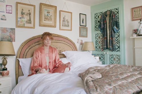 Mέσα στο τέλεια ακατάστατο σπίτι της Φλόρενς Γουέλς, στο Λονδίνο 