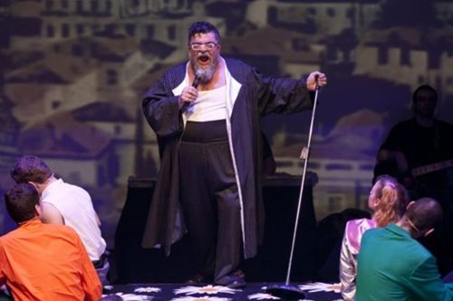 Η απάντηση του Σταμάτη Κραουνάκη για το περιστατικό με τη μητέρα στη συναυλία της Ύδρας