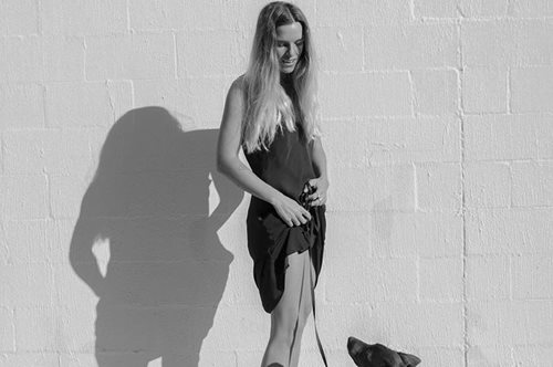 «Έχω ύψος 1,57 και δεν θα μπορούσα να ζήσω χωρίς αυτά τα κομμάτια»:Τα στιλιστικά μυστικά των petites