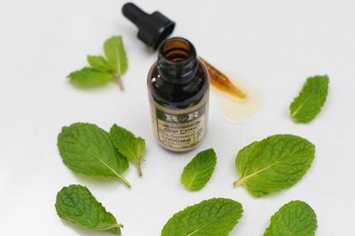 Ένας ειδικός ομορφιάς θα έβαζε στοίχημα ότι αυτό το προϊόν λείπει από την καθημερινότητά σας