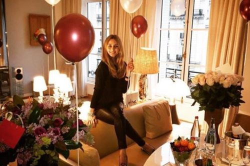 H Ολίβια Παλέρμο γιόρτασε τα γενέθλιά της στο Παρίσι σε ένα πάρτι έκπληξη. Αντιγράφουμε το look της 