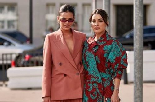 Όσες γνωρίζουν από μόδα έχουν στη ντουλάπα τους το ίδιο ακριβώς φόρεμα σε διαφορετική εκδοχή 