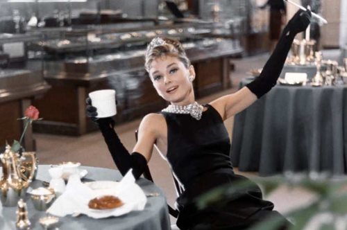 Από την Κοκό Σανέλ στη Νταϊάνα. Tα 8 πιο διάσημα και εμβληματικά φορέματα στην ιστορία της μόδας