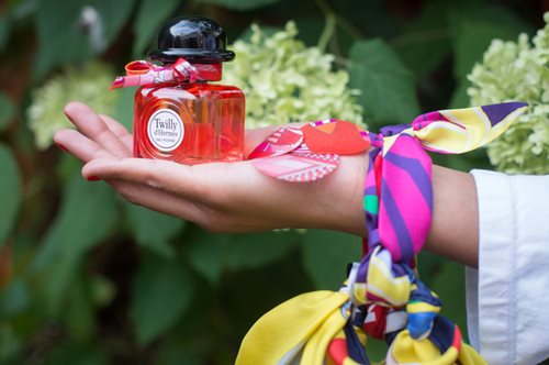 Ένα νέο άρωμα για γυναίκες με ανήσυχο πνεύμα που δε μπορεί να φυλακιστεί 