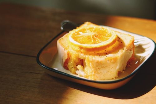 Πορτοκαλόπιτα με σιρόπι και ηλιέλαιο: Πιο ελαφριά γεύση, πιο ζουμερή απόλαυση 