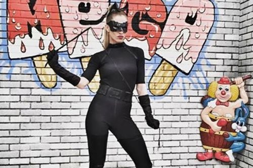 Δείτε βήμα βήμα την μεταμόρφωση της Ντορέττας Παπαδημητρίου σε cat woman