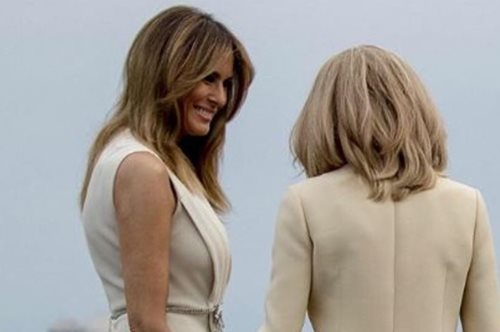 Πιασμένες χεράκι-χεράκι  εμφανίστηκαν οι Μελάνια Τραμπ και Μπριζίτ Μακρόν στο επίσημο δείπνο των G7