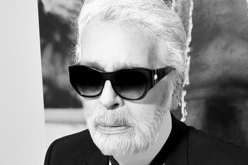 Ο σχεδιαστής της Gucci δημιουργεί ξανά το αγαπημένο κομμάτι του Λάγκερφελντ. Ένα τιμητικό πρότζεκτ