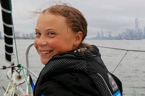 «Η διαφορετικότητα είναι υπερδύναμη»: Το μήνυμα της 16χρονης ακτιβίστριας Τούνμπεργκ για τον αυτισμό