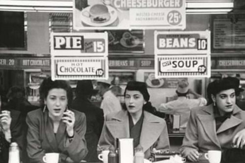 «Τα μάτια θα έπρεπε να ακούν πριν δουν»: Οι εικόνες του Ρόμπερτ Φρανκ δεν έχουν τίποτα το ειδυλλιακό