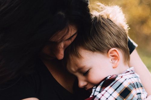 «Μαμά, θα με αγαπάς ό,τι κι αν γίνει;».Μία υπέροχη ιστορία αγάπης που δεν μεταβάλλεται και δεν σπάει