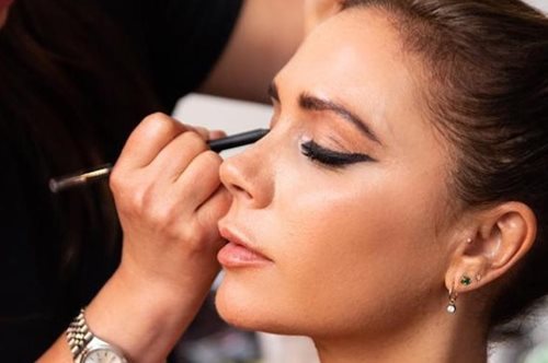 To ολοκαίνουργο brand καλλυντικών της Βικτόρια Μπέκαμ είναι ακαταμάχητο και εκπληκτικά προσιτό