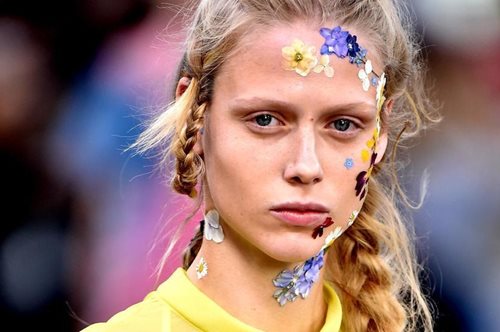 Απίθανο: Η κρέμα ημέρας βρήκε τον ιδανικό καλλυντικό καταλύτη της για όλες τις ηλικίες: 20+, 30+,45+