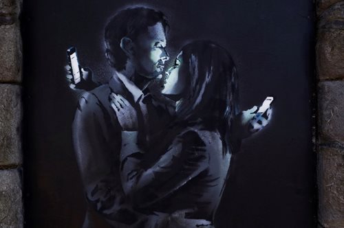 Επιστήμονες αποκάλυψαν ποιος είναι ο Banksy και τώρα πια έχουμε και φωτογραφία του