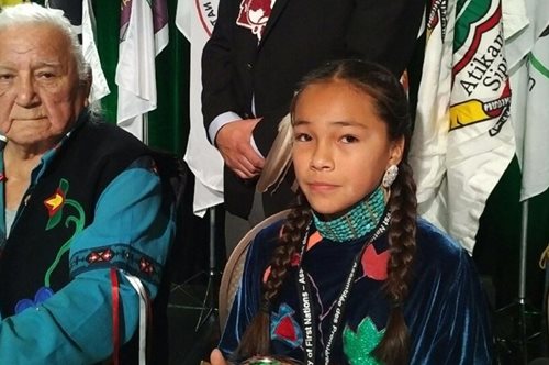 H 13χρονη Ινδιάνα στον Καναδά που αγωνίζεται για την προστασία των υδάτινων πόρων του πλανήτη