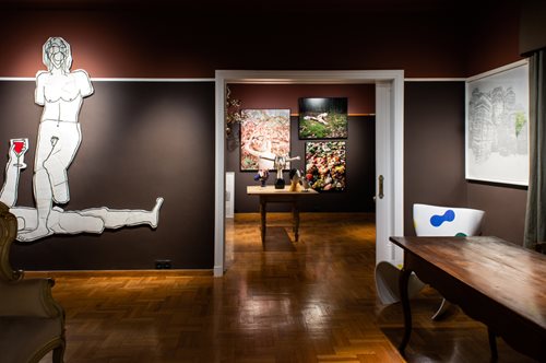 Βόλτα λίγο πριν τα μεσάνυχτα στις ανοιχτές γκαλερί της Αθήνας: Ευκαιρία για τέχνη και ποτό 