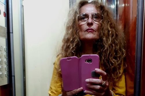 «Δεν μπορεί αυτό σίγουρα το ζωγράφισε ένας θεός!»: Η Σοφία Φιλιππίδου και η Μπύρα του Σαββάτου Νο44