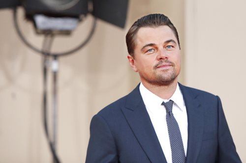 Ο Λεονάρντο Ντι Κάπριο μόλις κυκλοφόρησε αθλητικά παπούτσια για έναν καταπληκτικό σκοπό