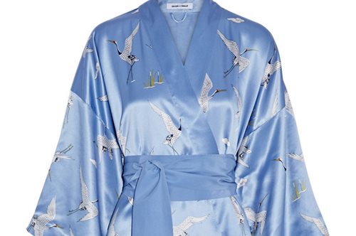 Τα κιμονό που θα φέρουν την Άνοιξη. Ένα κομμάτι κλειδί για τη νέα σεζόν 