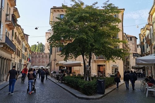 Το κινητό που με έκανε να εκτιμήσω την κάθε στιγμή: Αθήνα-Βερόνα με πολλά απανωτά κλικ ανάμεσα