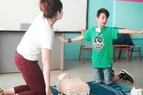 Καλή είδηση: Έρχονται σεμινάρια πρώτων βοηθειών για εκπαιδευτικούς στα ελληνικά σχολεία