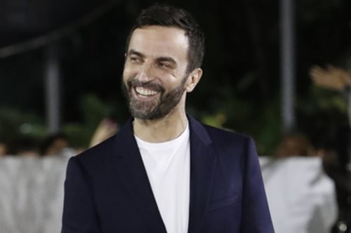 «Ο Τραμπ είναι ανέκδοτο»: Ο σχεδιαστής Nicolas Ghesquière του Louis Vuitton διαχώρισε τη θέση του