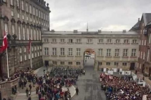 Στη Δανία το πτυχίο από τα εναλλακτικά σχολεία, χωρίς βαθμολογία, εξισώθηκε με αυτό των κλασικών