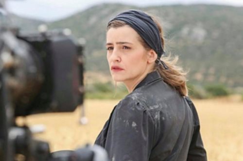 Με χιούμορ: Η Μαρία Κίτσου ανέβασε ένα βίντεο που τρολάρει τις «Άγριες Μέλισσες»