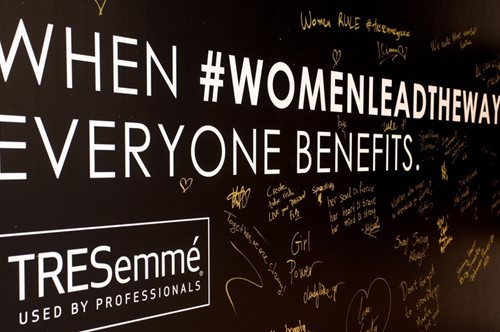 Η φροντίδα του κομμωτηρίου στα μαλλιά σου έρχεται στο σπίτι με μία νέα σειρά προϊόντων