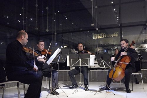 Ατόφια μαγεία: Συναυλία της Κρατικής Ορχήστρας Αθηνών στην Αίθουσα του Παρθενώνα