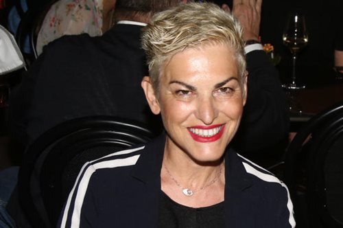 Μέσα στο σπίτι της Ελένης Ψυχούλη στο Παγκράτι: Αντανακλά την εντυπωσιακή προσωπικότητά της 