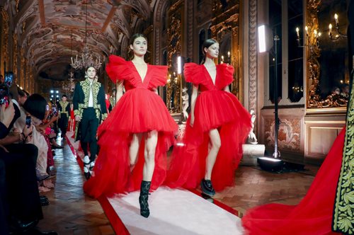 Αυτή την επετειακή συλλογή των H&M δε θα τη χάσουμε με τίποτα -έστω ένα κομμάτι θα το αποκτήσουμε 