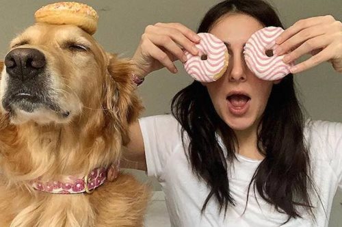 H γυναίκα που έφτιαξε λογαριασμό στο ίνσταγκραμ για να αποδείξει τον ισχυρό δεσμό με τα σκυλάκια της