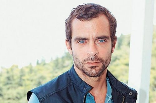 Ο Μαρκουλάκης απολογήθηκε στην Μενεγάκη για τον όρο «ελαφριά εκπομπή» που είχε χρησιμοποιήσει 